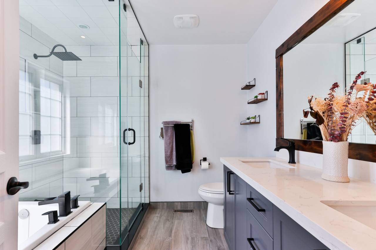 shelves above toilet for decorations