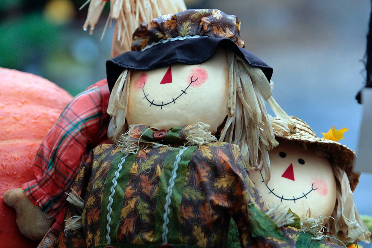 scarecrows